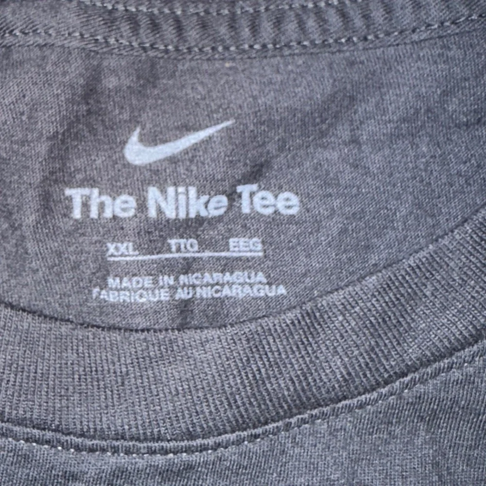 Nike Philadelphia Eagles T-Shirt‎ XXL Gray Super Bowl LIX Champions Graphic Tee